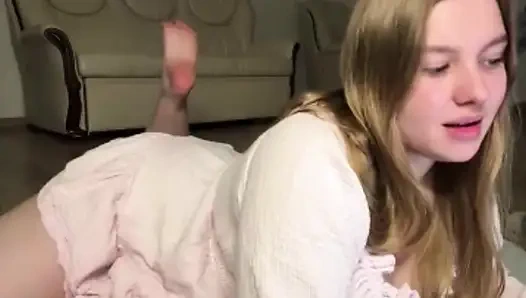 Jucielussie ve zıplayan büyük doğal memeler ile Ahegao