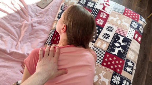 Üvey kız kardeşim Onlyfans fahişesi oldu. Seks!