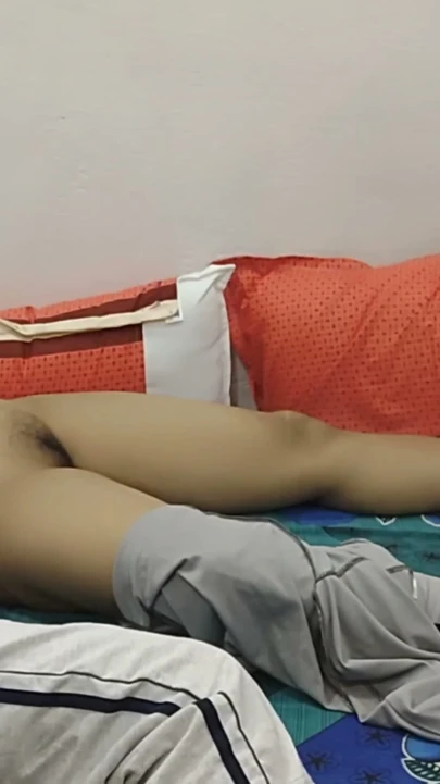 Hintçe sesli ağır çekim ile hint xxx stepbro sis seks video | Klip 1