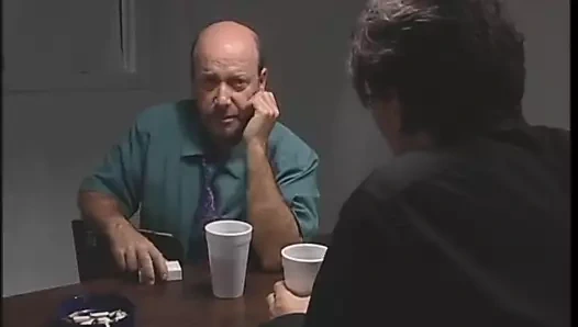 Azgın tatlı inliyor içinde zevk olarak bir büyük kutup vurur onu ıslak twat