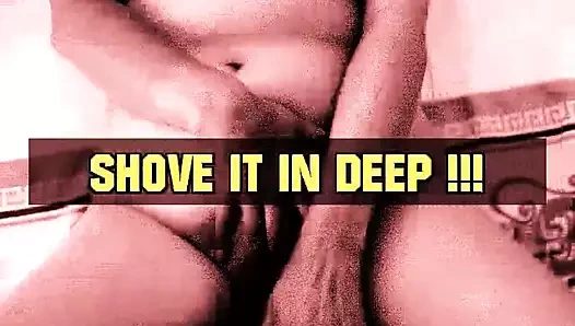 Olgun ev kadını öğleden sonra sevgilisini ağırlıyor