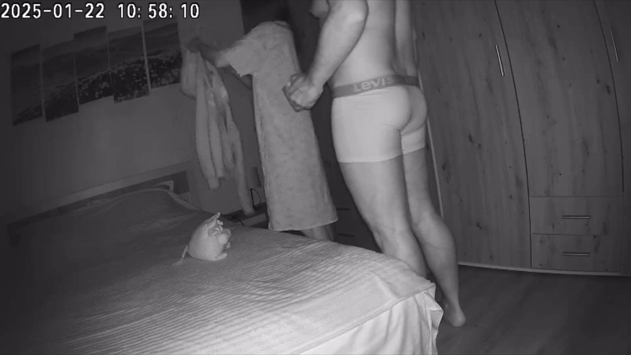 Woman is cheating on her husband,Pofegistka!