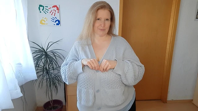 Curly_Dreams I'll undress for you