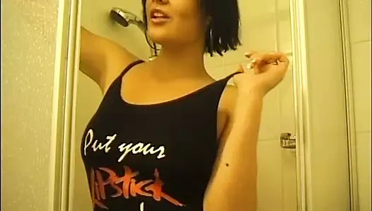 Çek Cumhuriyeti'nden büyük memeli esmer