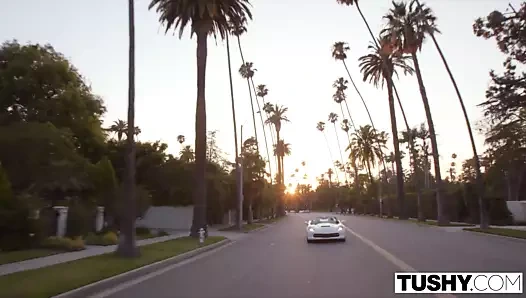 Tushy kenna james ilk anal özel