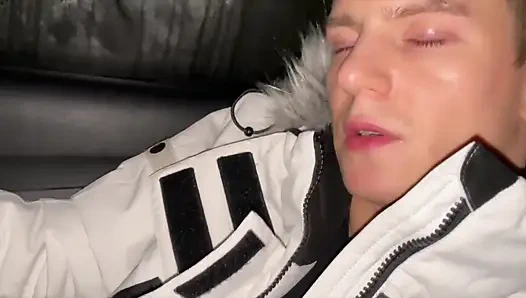 Jerks off Discreetly in the Back of a Taxi