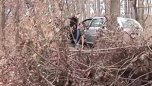 Çifte daha iyi sahne-2 azgın esmer Nataly Lancaster arabada anal sikişiyor ve dölleniyor