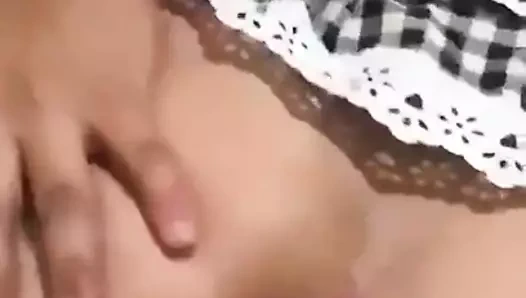 Proigrala v karty jopu