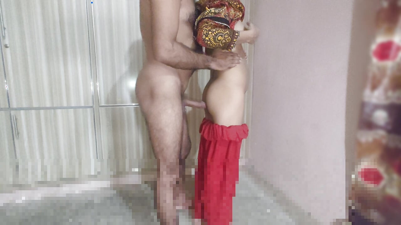 Pakistanlı desi kız seksi bakire ilk kez