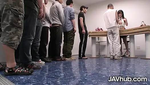 Hony mio mikuru iyi bir kız gibi yarak almayı öğreniyor