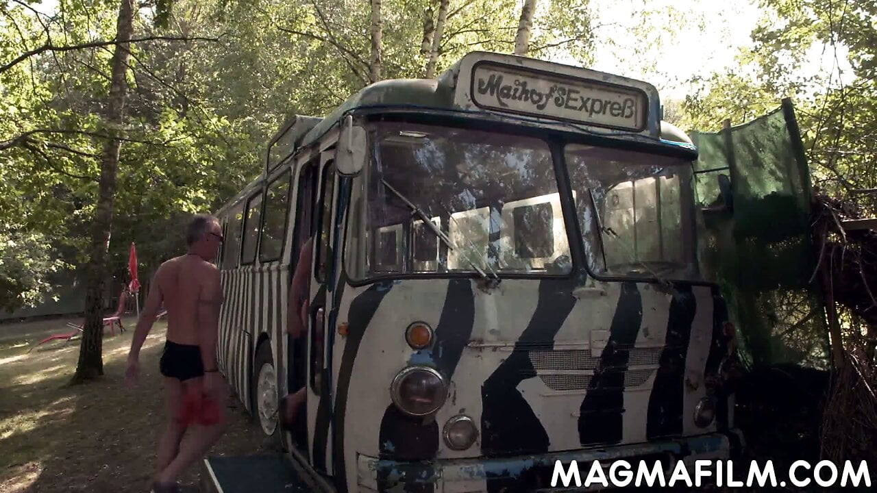 Pis swingers kahrolası içinde bir bus