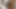 Darkhaired üniversiteli kız Irene rüzgara doğru geçişte gezinmekten hoşlanıyor