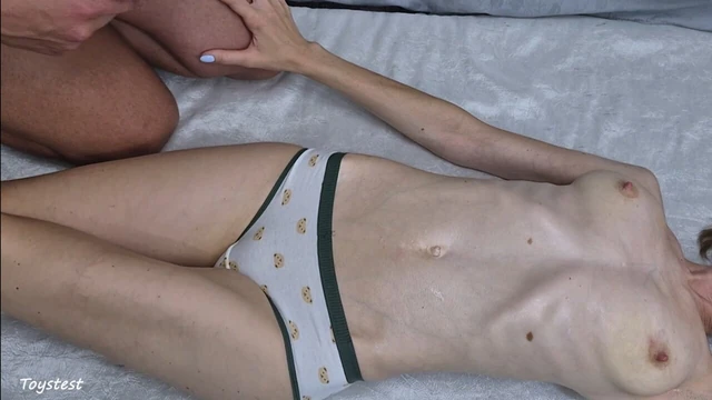 How To Relax Your Step Sister So She Willing To Give It In The Ass