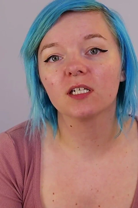 Kız arkadaş seni sikiyor ve sonra dölünde oynuyor