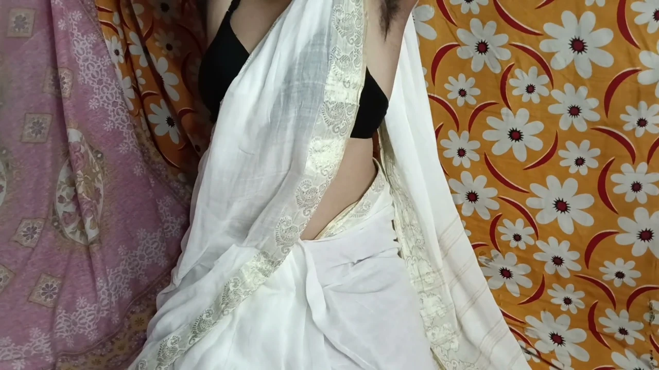 Saree peheneke bhabhi ko chodai kiya