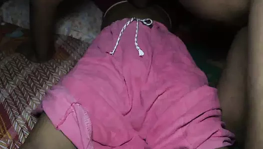 Yenge gece romantizminde sevgilisiyle tam zamanlı yeni seks