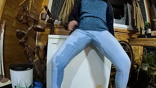 Cameltoe MILF Dances, Teases & Pees in Her Jeans - Wet Fetish Fantasy 335