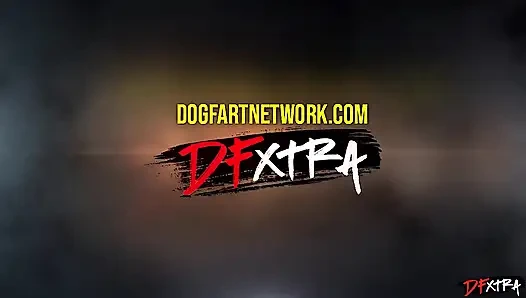 Dfxtra seksi genç erkek avcısı gigi dior'u ısıtıyor