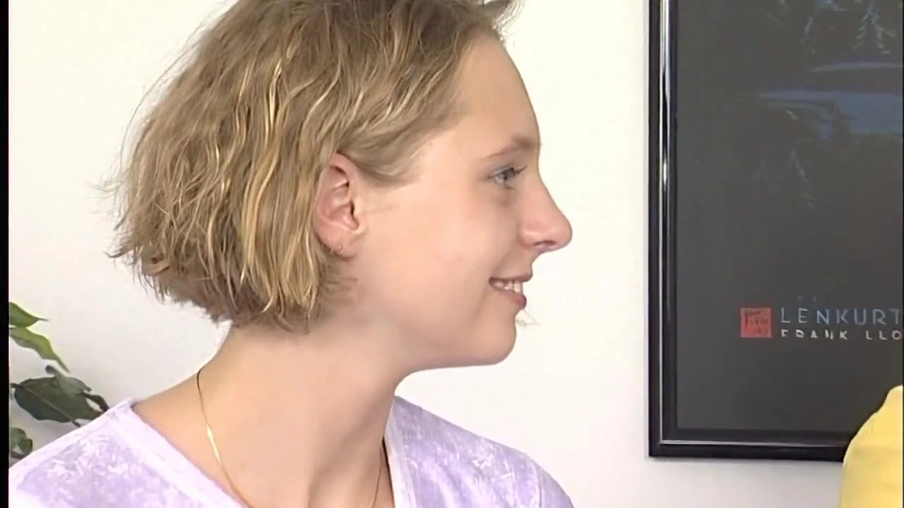 Die 2 Studentinen und der Stecher von nebenan