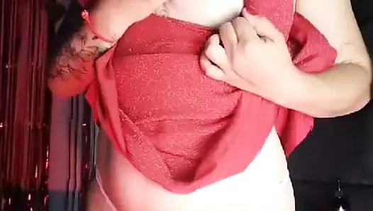 Bugün çok yüksek sesle inlemeyi istiyor