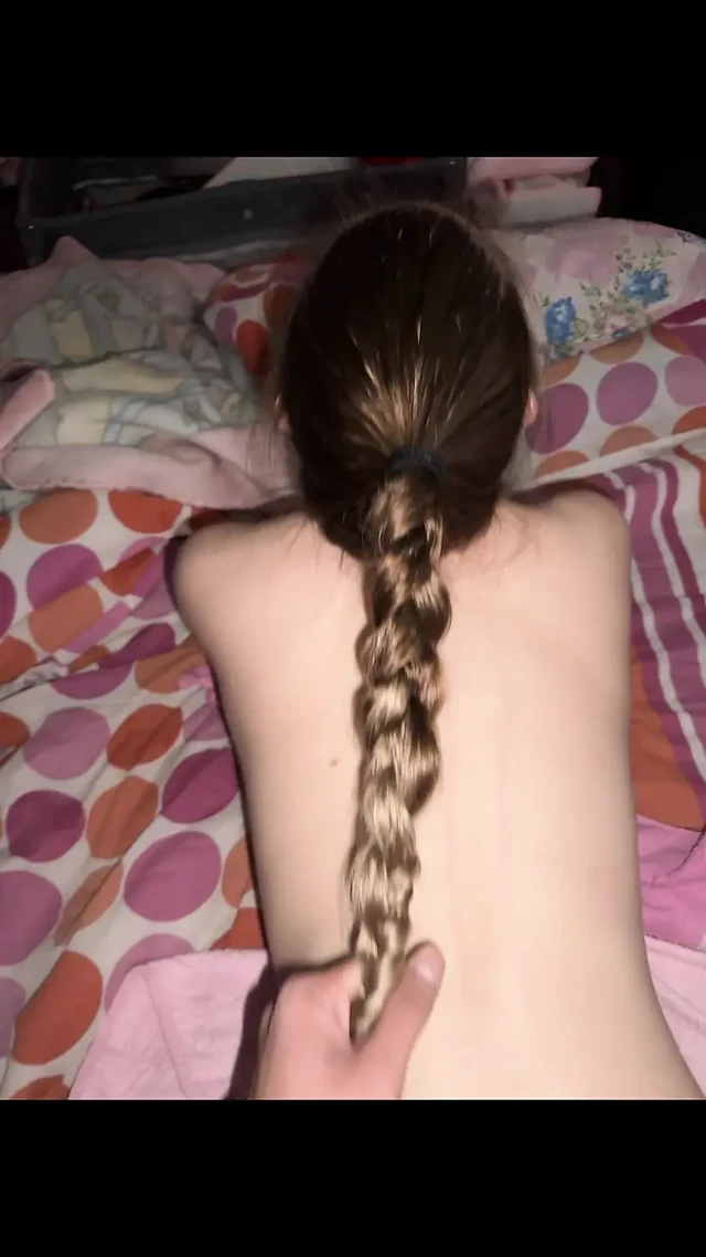 Oyuncu çift ps5 oynarken sikişiyor