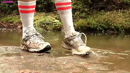 Caroline çamur ve su önizlemeli yeni denge spor ayakkabı yürüyüşü