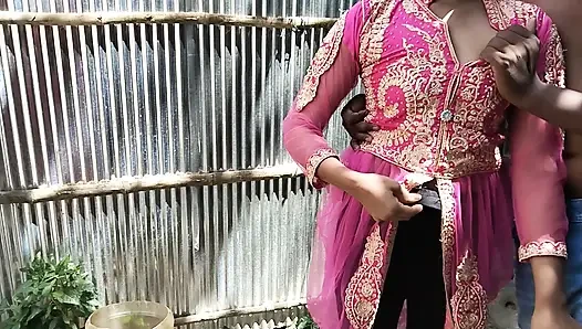 Hintli köylü kız sıkı amcık açık havada xxx video, hintli köylü ateşli kız seks