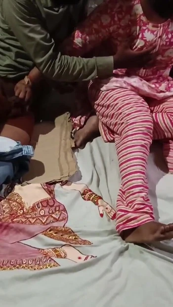 Падающий по челюсти момент из "Сводной сестры и сводного секса с большими сиськами"