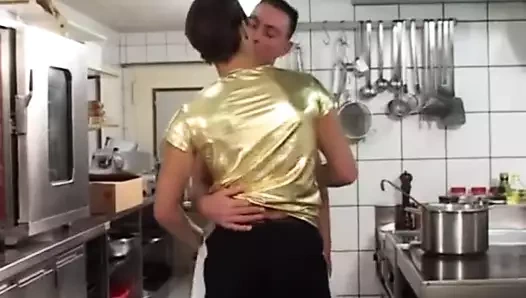 Otel avalance - tam film