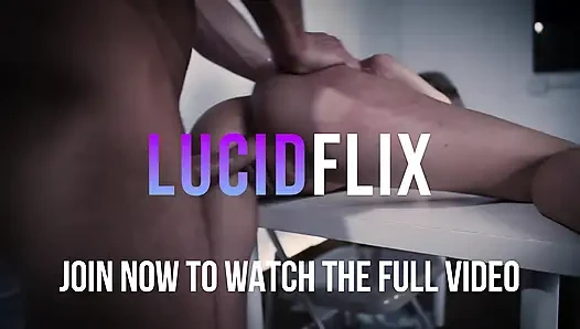 Kali Roses ile lucidflix smashcore