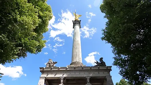 21 yaşında ince sürtük, küçük sıkı göğüsler, ilahi vücut