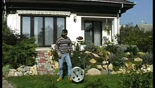 Alman Kapılarının Arkasında Özenle Siktir Edilir - Tam Film