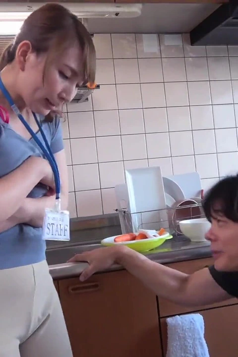 Sadece külotlu, götlü kırbaçlı bakım işçilerini gönderiyoruz