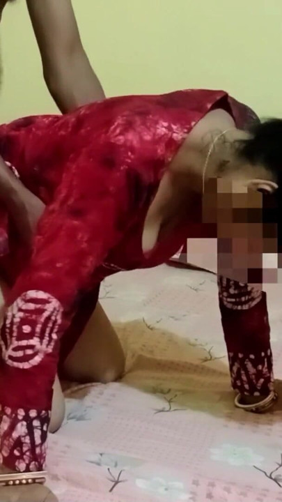 Devar yenge otel odasında net Hintçe sesli romantik seks yapıyor | Klip 1