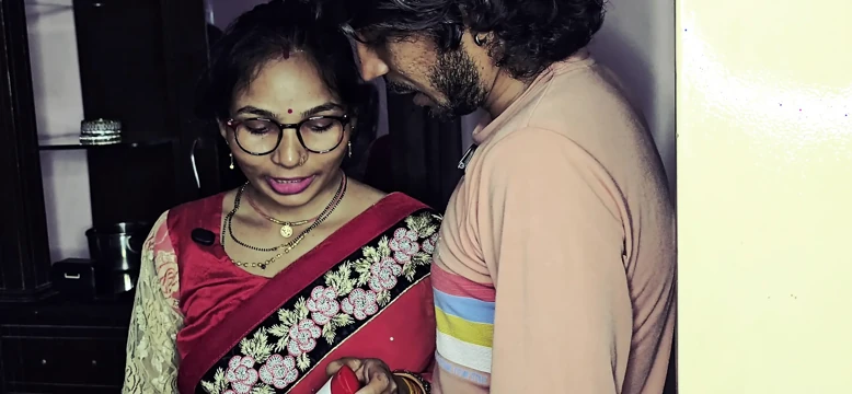 A young woman calls a plyboy or husband's back fun Karti H Hindi sex