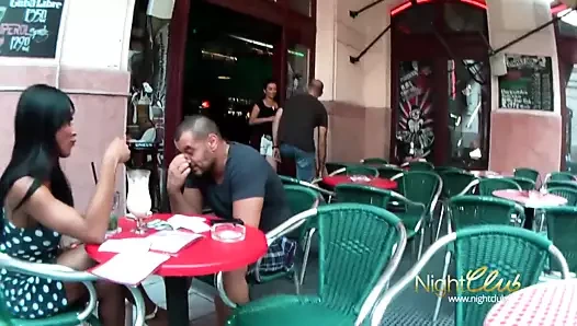 Drecksau aus einer Bar abgeschleppt und weggefickt