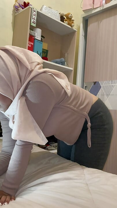Üvey kız kardeşim gerçek olamayacak kadar iyi.