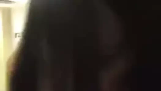 Latina sürtük ile büyük memeler sürmek sert