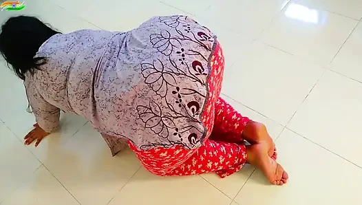 Suudi Arabistan'da güzel bir hizmetçiyi sikiyor - bölüm 3