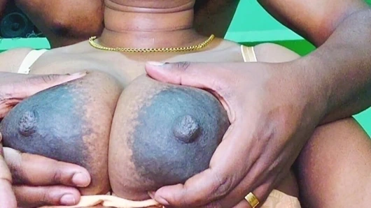 Indian cheating wife kavita has romance in kitchen