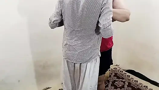 Hintli kıllı ile sert ve vahşi sert seks