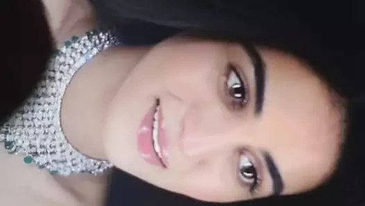 Pakistanlı aktris anmol baloch boşalmak haraç