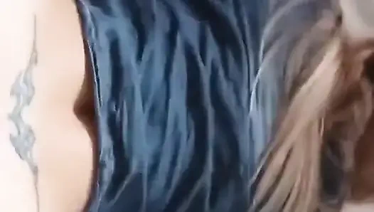 Une blonde du Costa Rica en levrette au motel