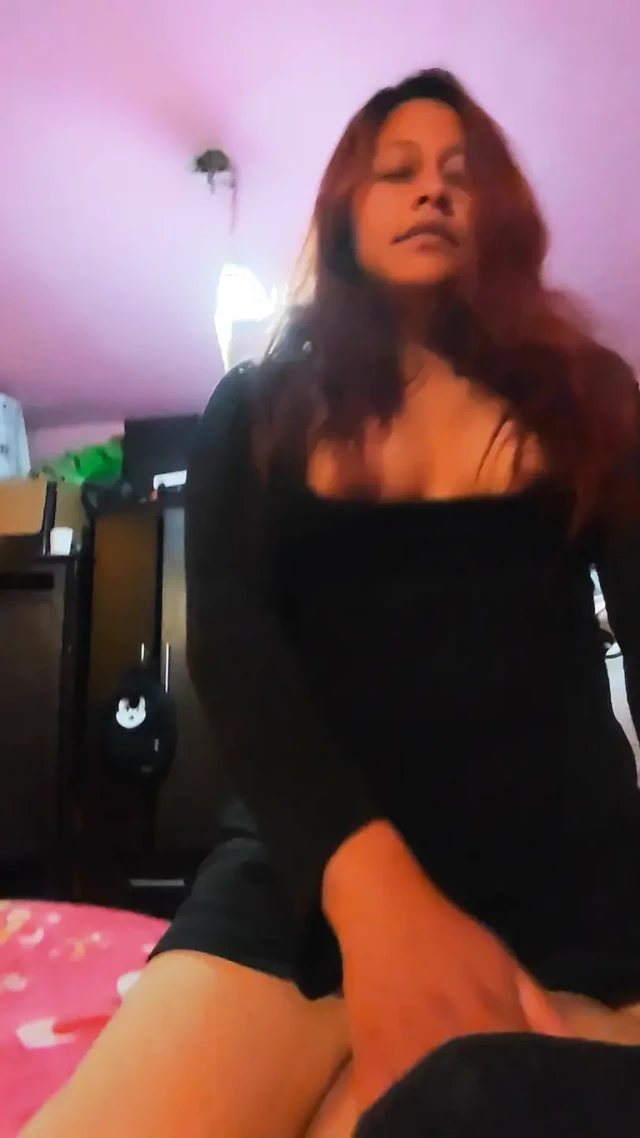 İtaatkar karısını karısının evinde sikiyor - tam teslimat gavat gerçek