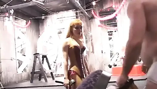 Porno yıldızlarının iş başında kamera arkası görüntüleri
