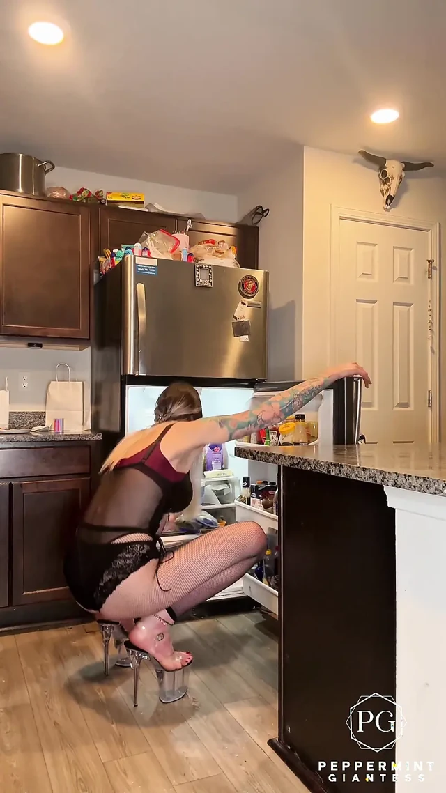 Giantess Serves up Chicken Piccata in 8-inch Heels & Black Lingerie