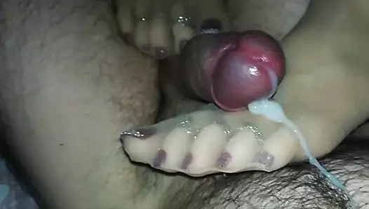 Tan külotlu çorap footjob