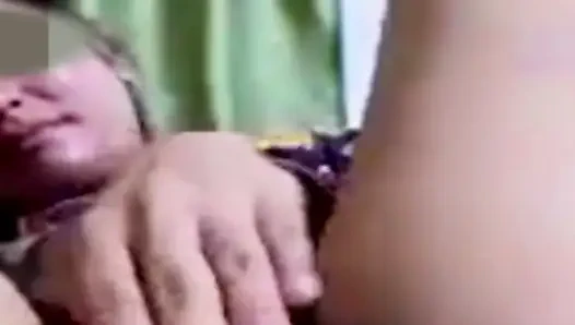 Görüntülü görüşme : Asyalı kız amcık