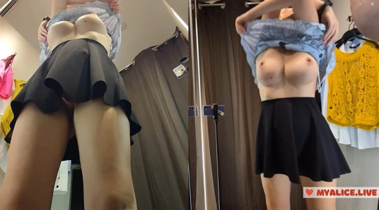 Büyük memeli sarışının pembe amcığının soyunma odasındaki kamera. Seksi sarışın kıyafetlerini deniyor