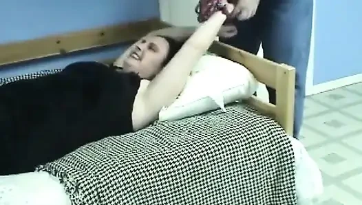 Tombul sürtük Madalyn sikiliyor
